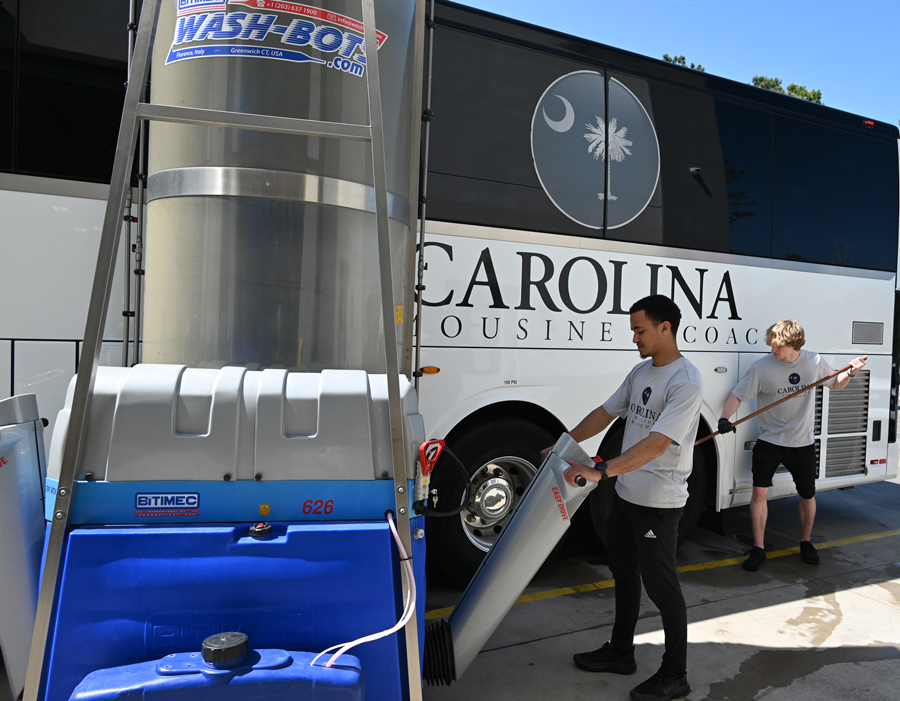 Carolina Limousine & Coach