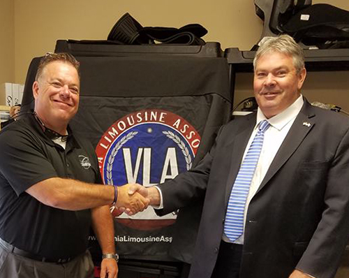 VLA Vice President Bill Kerr (left) with VLA President Paul Walsh