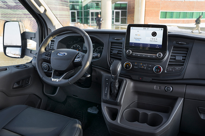  Ford Transit ofrece características y tecnología nuevas y mejoradas